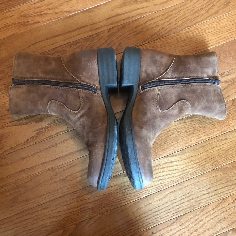 Brown Suede Born Boots - Picture 6 of 6